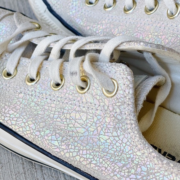 Converse Women’s Low Top Cracked White Iridescent - Picture 4 of 8